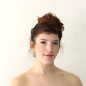 Gariv Yasmin Headshot.jpg - Yasmin Gariv